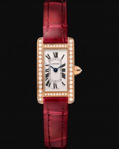 The 18k rose gold fake watch is decorated with diamonds.