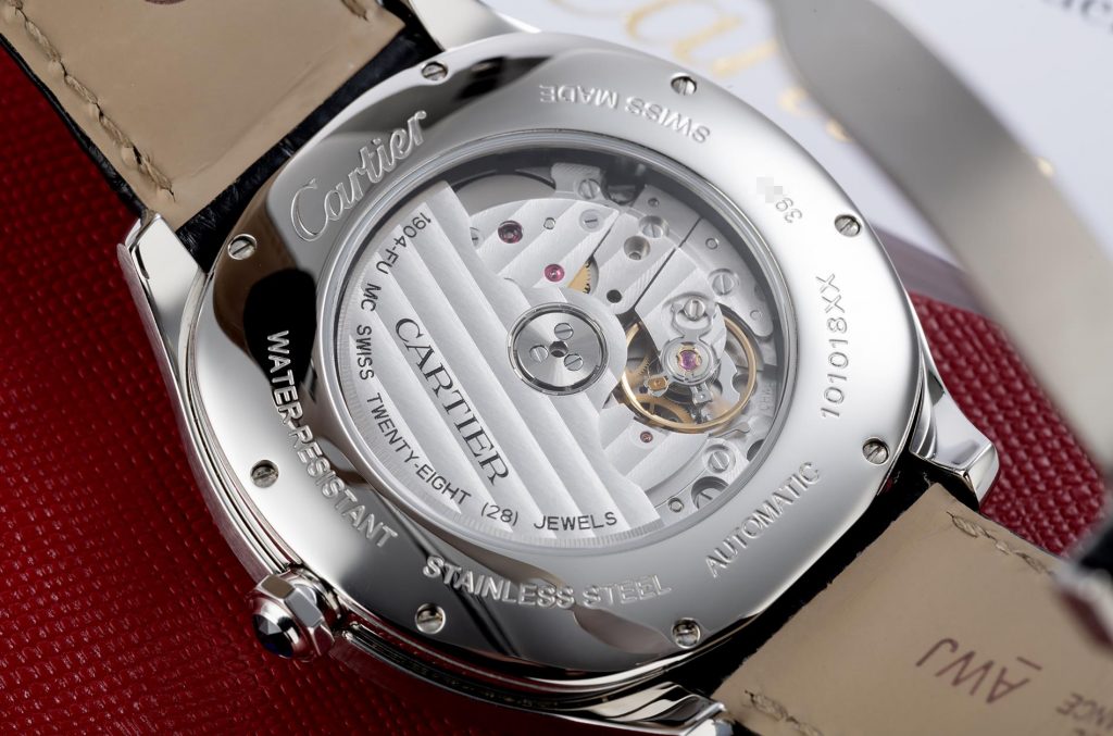 The stainless steel fake watch is equipped with Swiss movement.